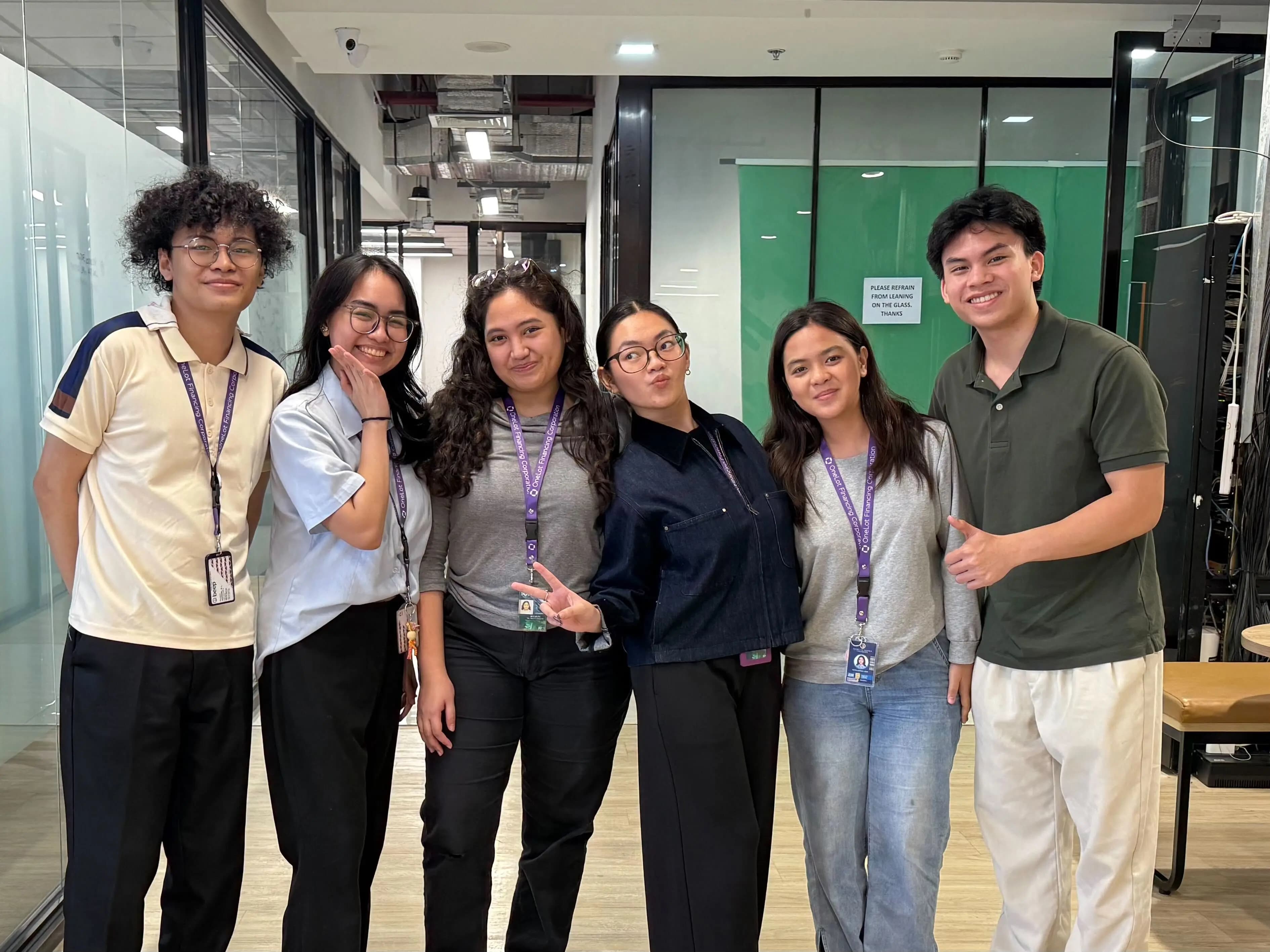 OneLot interns team photo